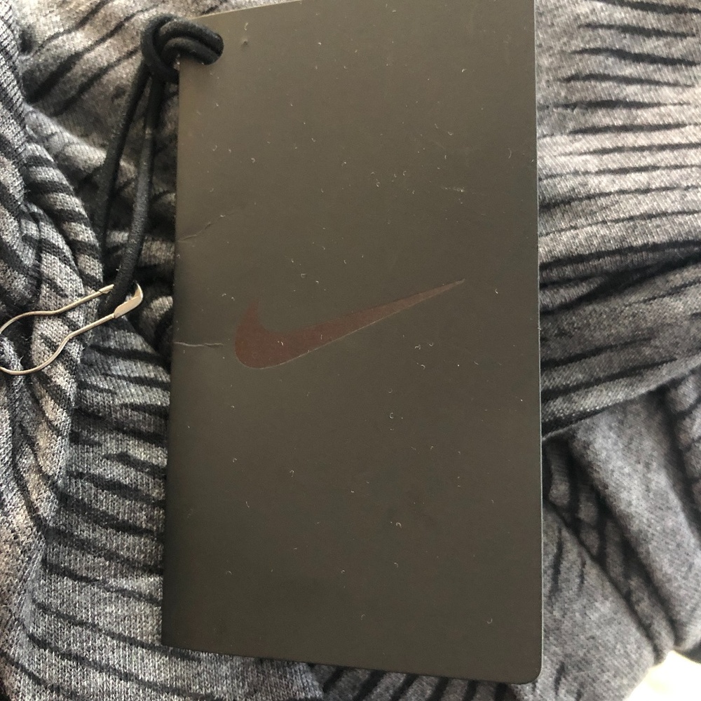 Nike Infinity Scarf Dri-Fit - Picture 3 of 6